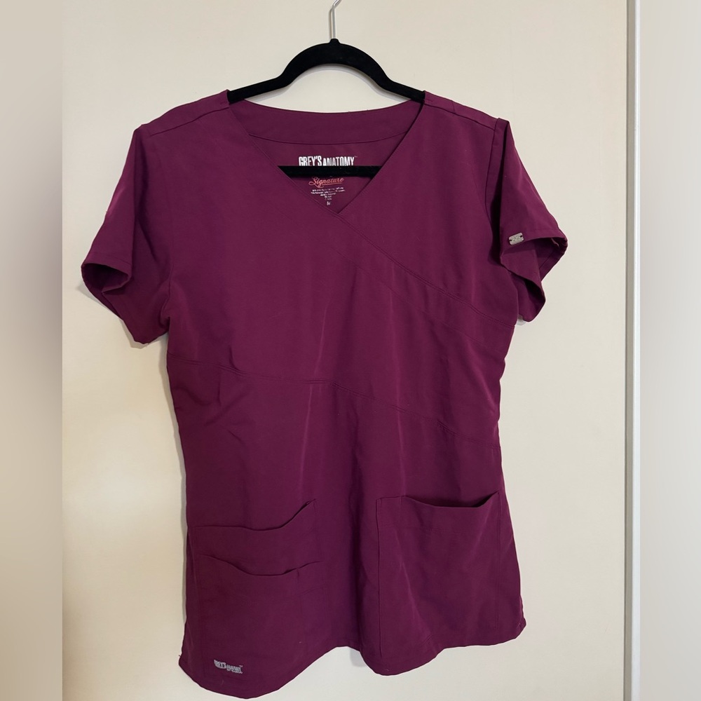 Grey’s Anatomy Women’s Wine Signature Scrub Top Size M